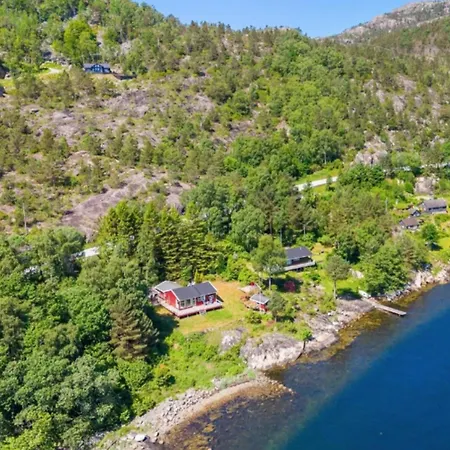 Cozy By The Waterfront, Tranquility, Nature, And Fjords
