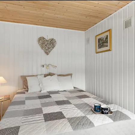 Cozy By The Waterfront, Tranquility, Nature, And Fjords * Jørpeland